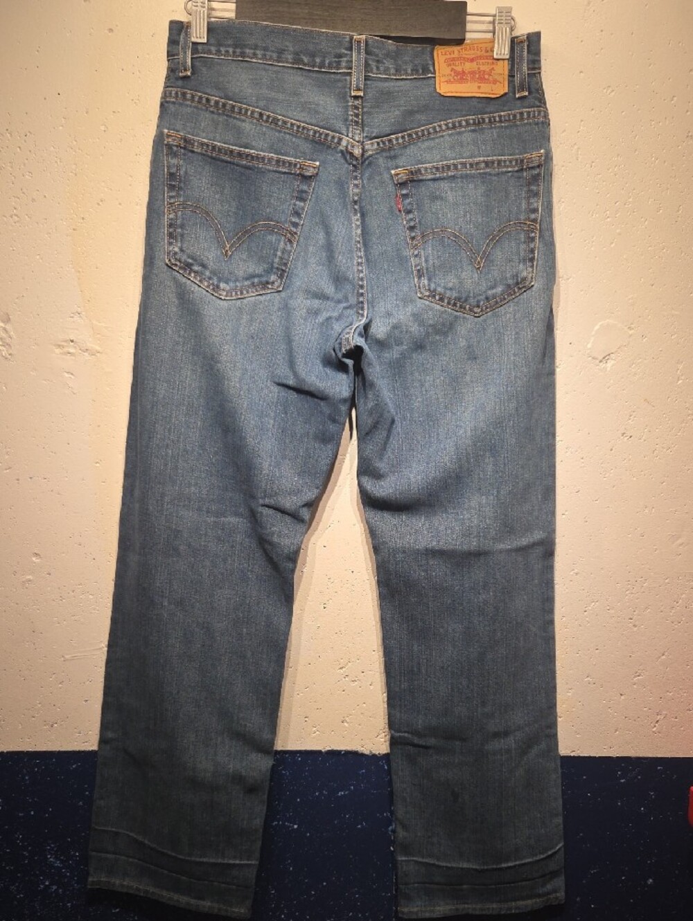 Men's Levi's Relaxed Fit Blue Denim Jeans (32x32) - Picture 3 of 7
